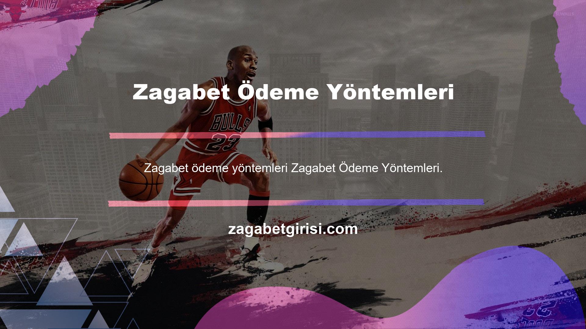 Bahis severler, günün herhangi bir saatinde, farklı şeritlerde gerçekleştirilecek tahminlere uygun olarak hazırlanacak bahis kuponlarıyla günün herhangi bir saatinde deneyebilirler